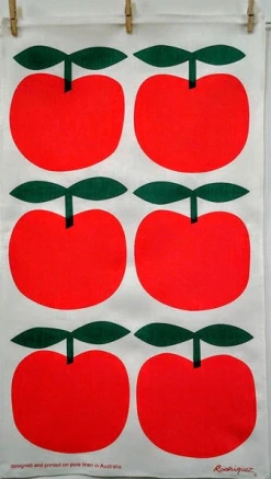 Rodriquez Tea Towel - Big Red Apple